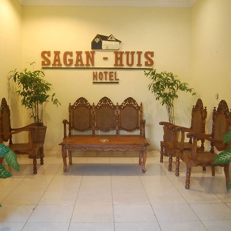 Sagan Huis Hotel Yogyakarta Buitenkant foto