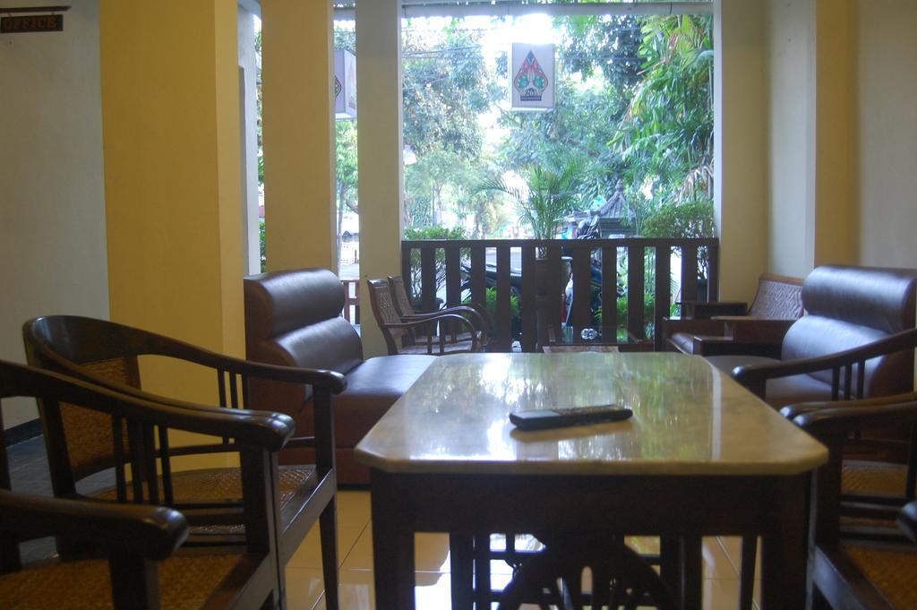 Sagan Huis Hotel Yogyakarta Buitenkant foto