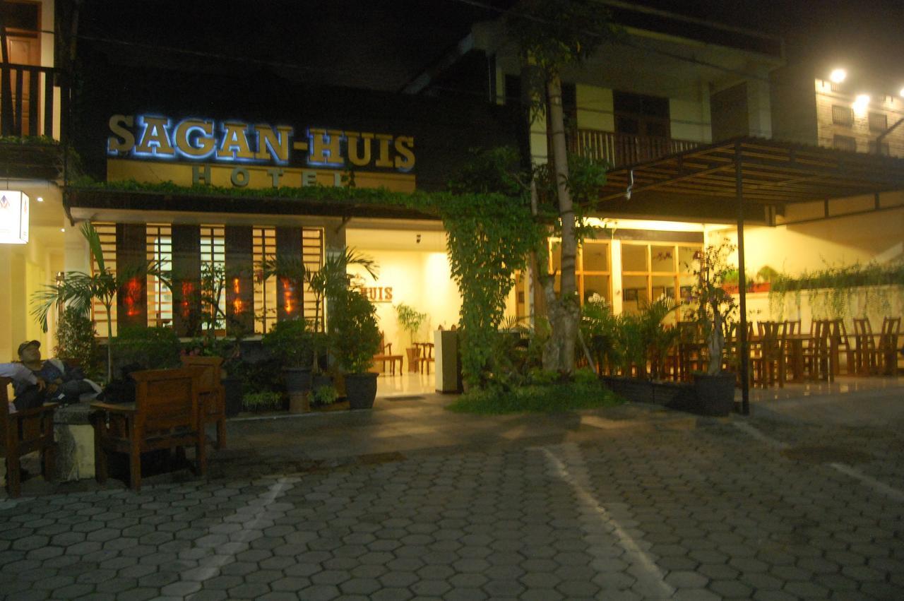 Sagan Huis Hotel Yogyakarta Buitenkant foto