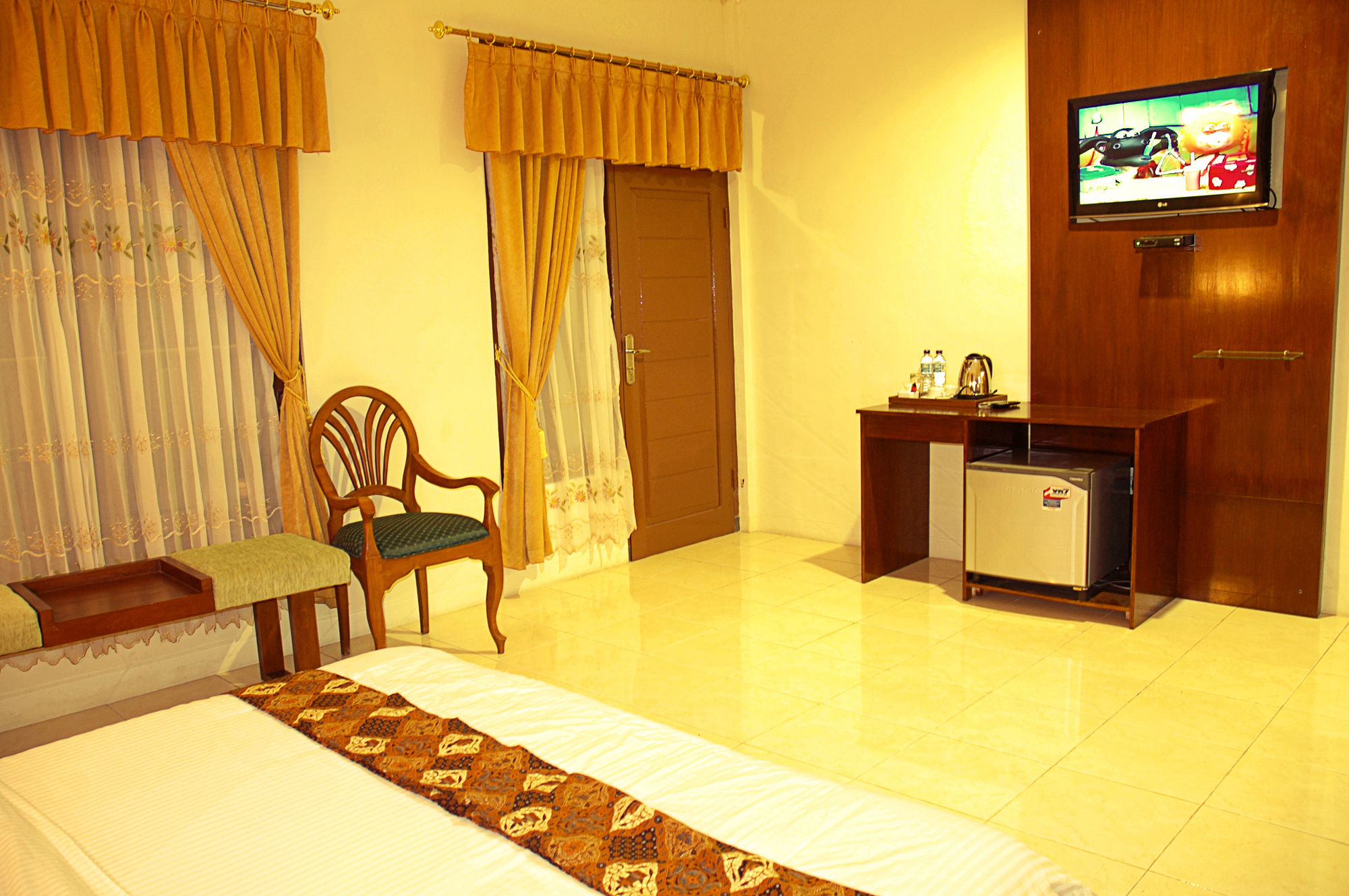 Sagan Huis Hotel Yogyakarta Buitenkant foto