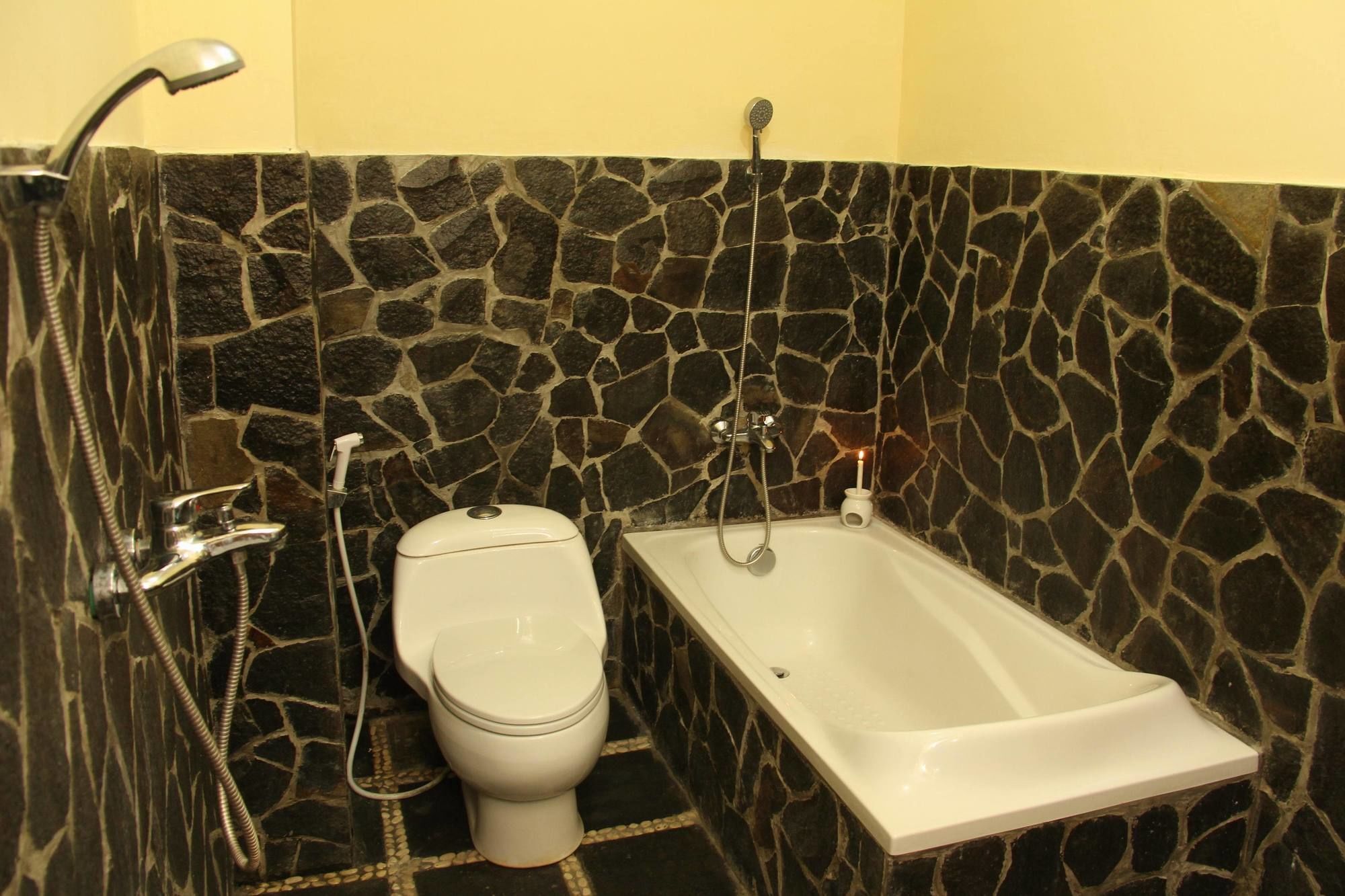 Sagan Huis Hotel Yogyakarta Buitenkant foto