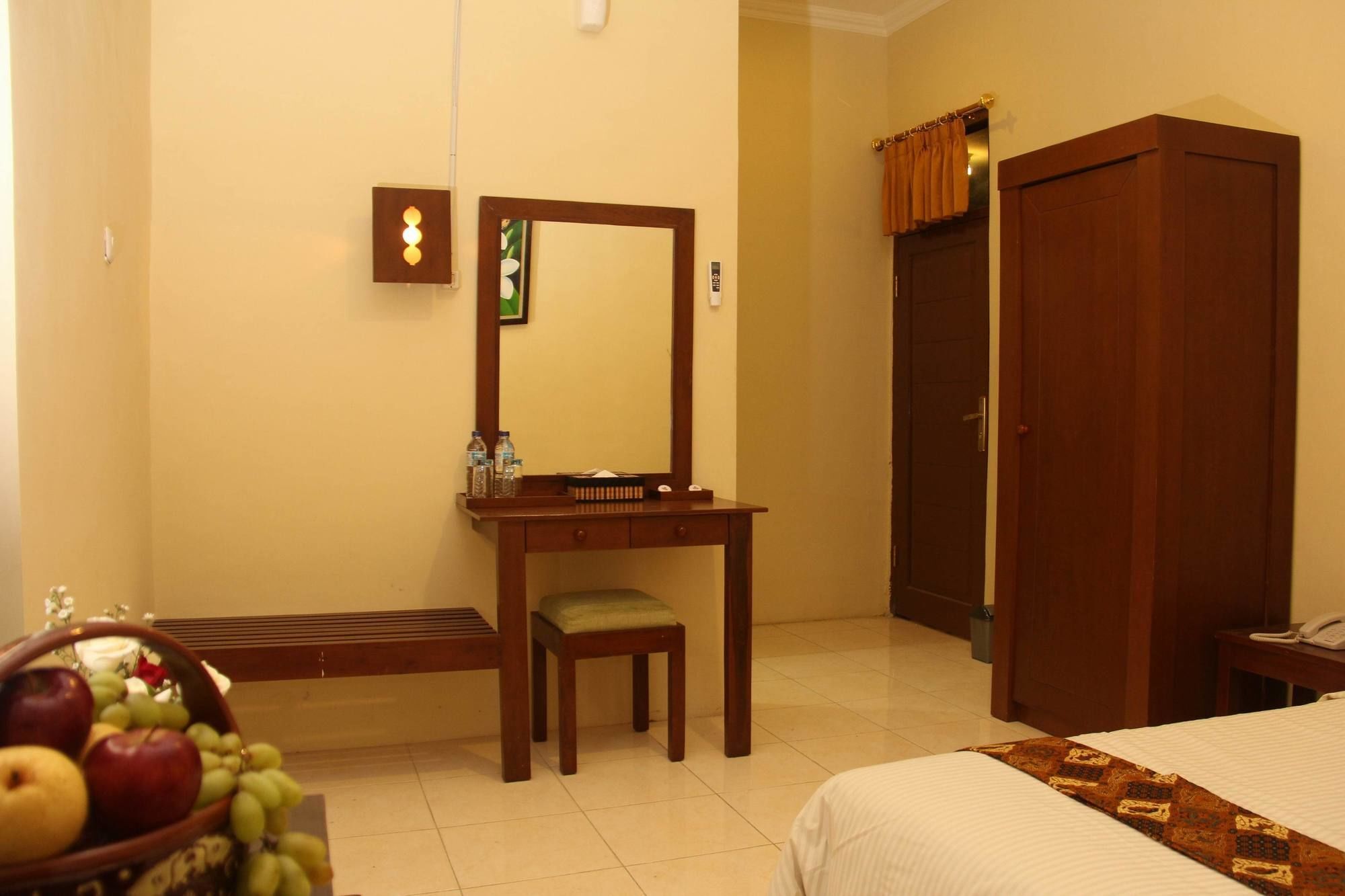 Sagan Huis Hotel Yogyakarta Buitenkant foto