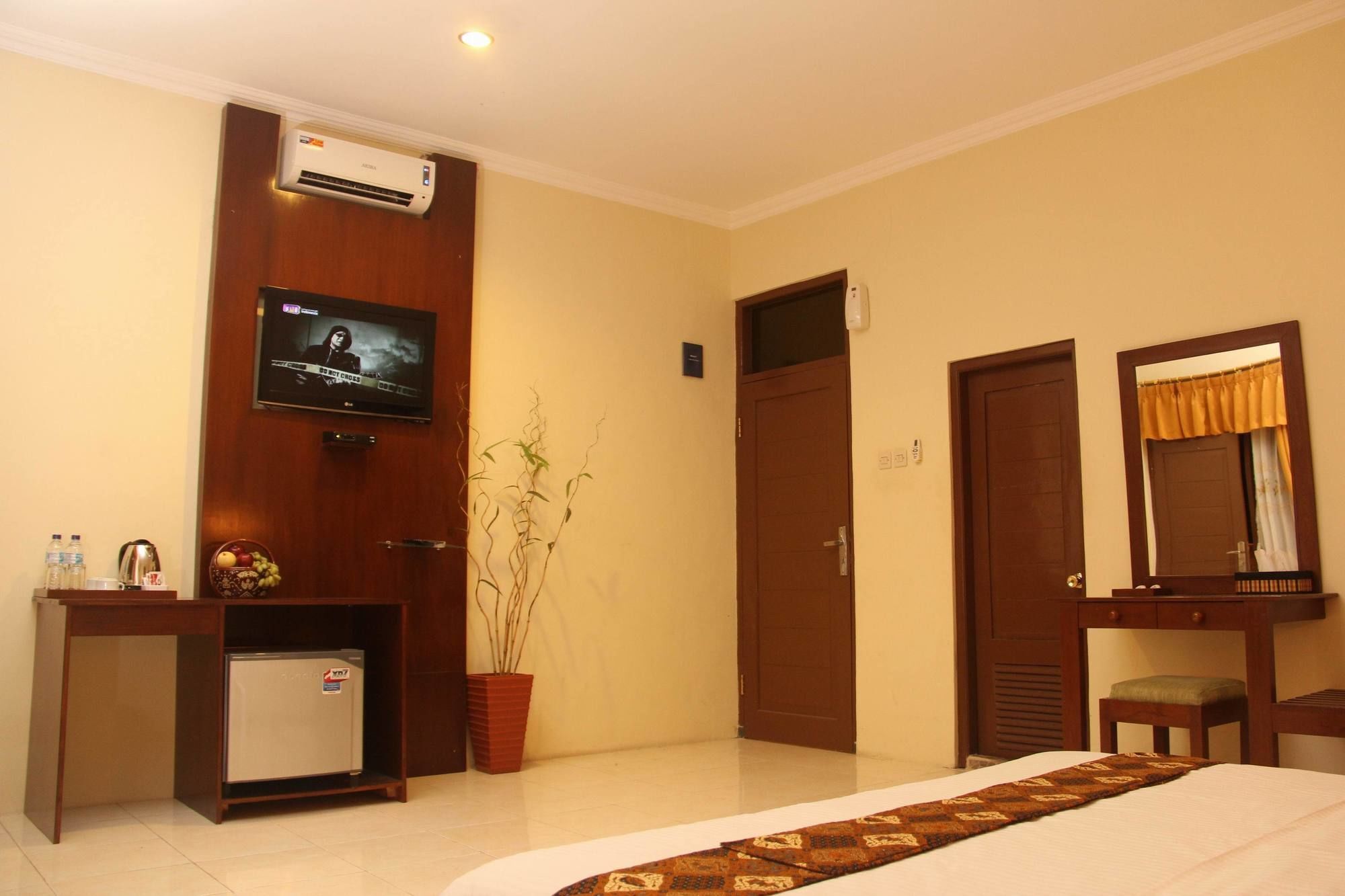Sagan Huis Hotel Yogyakarta Buitenkant foto